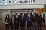 İzmir MHP İl Teşkilatı Belediye Başkanı Acar’ı ziyaret etti