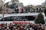 İstanbul Büyükşehir Belediye Başkanı Ekrem İmamoğlu, Rize’de vatandaşlarla bayramlaştı